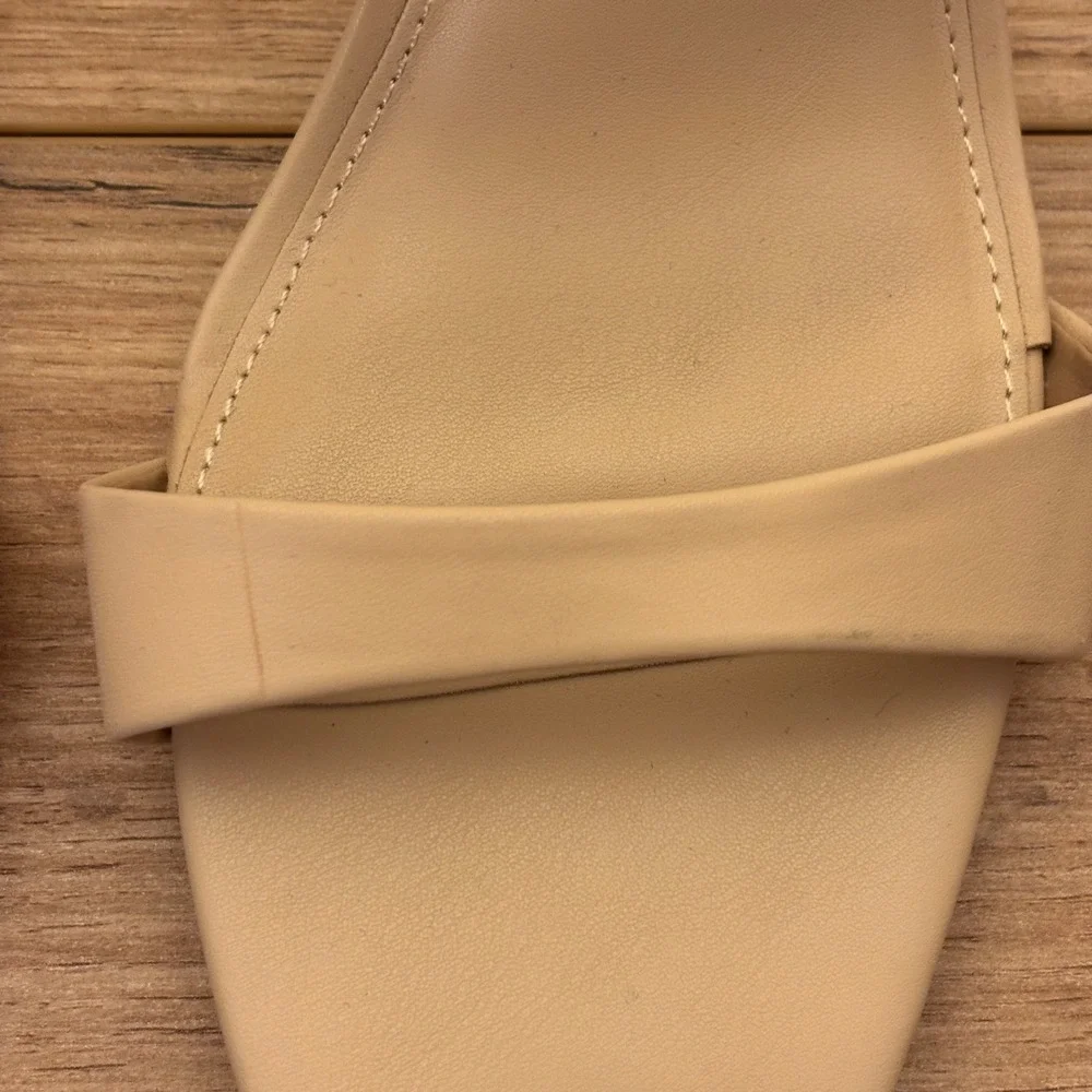 DOLCE VITA Veniss Block Heel Sandals Nude Tan Women Size 8.5 Open Toe Strappy
